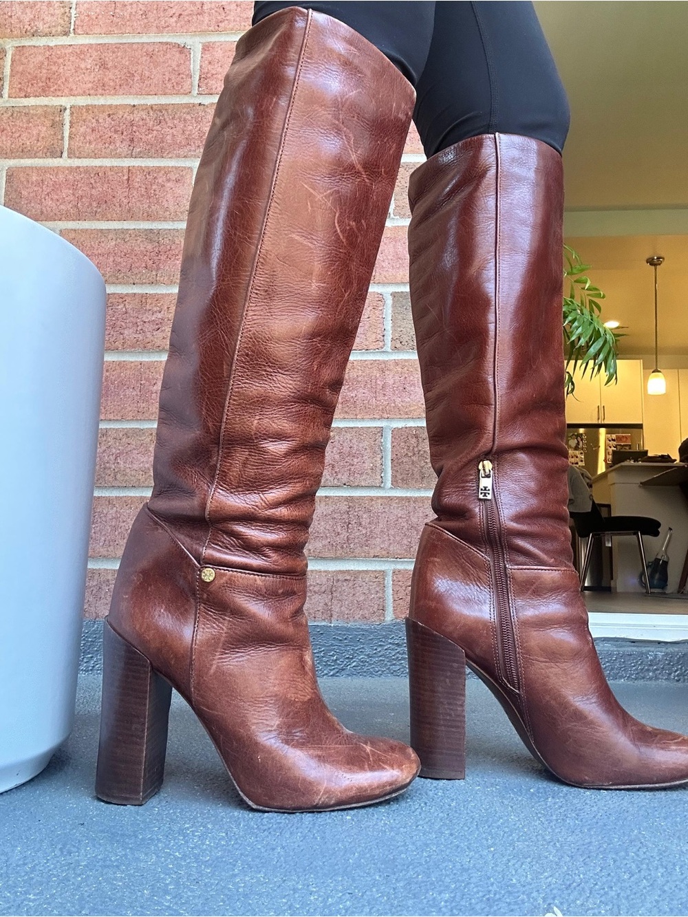 Tory Burch Chestnut Brown Leather Knee-High Block Heel Boots - Size 8